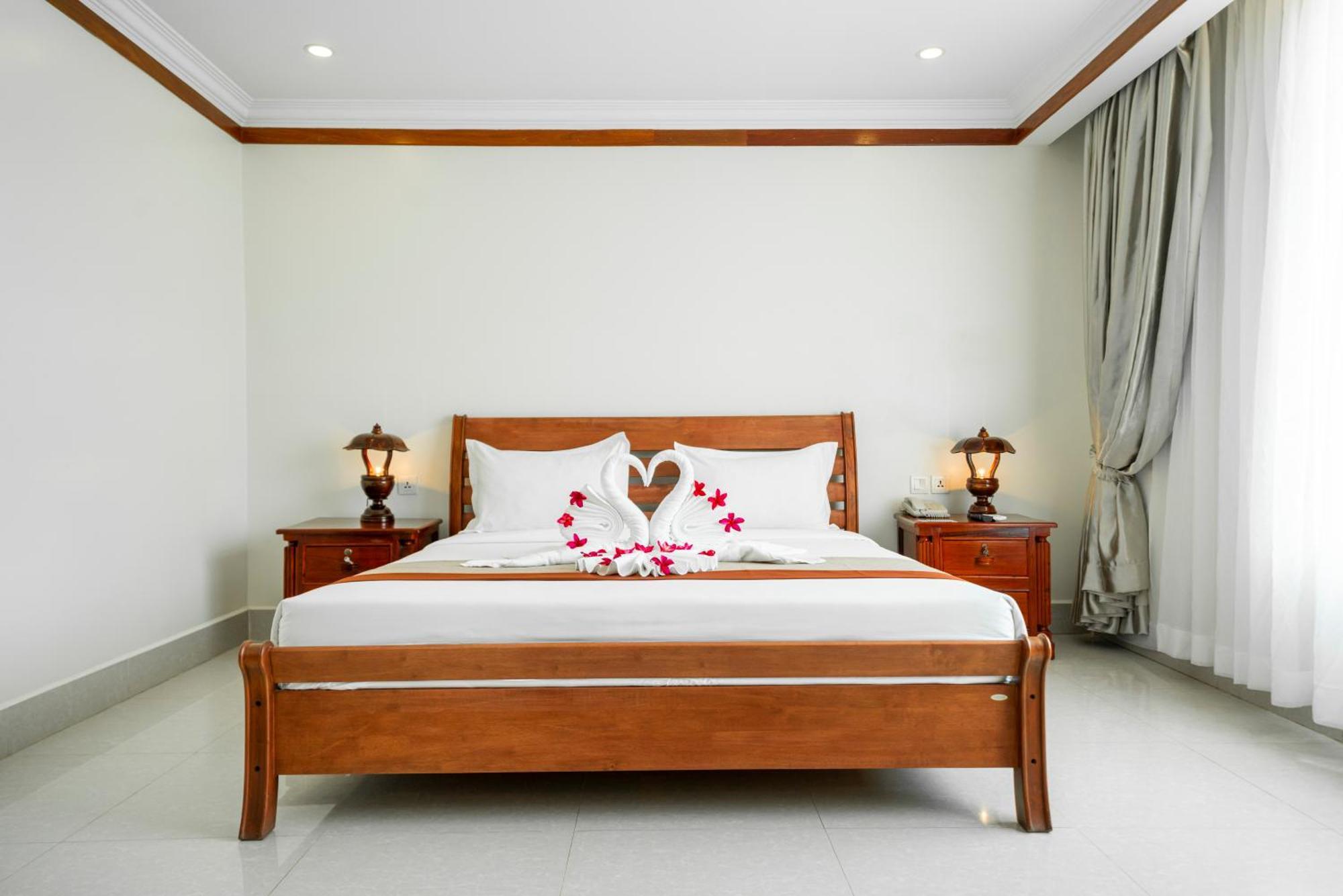 Pursat Riverside Hotel & Spa Bagian luar foto
