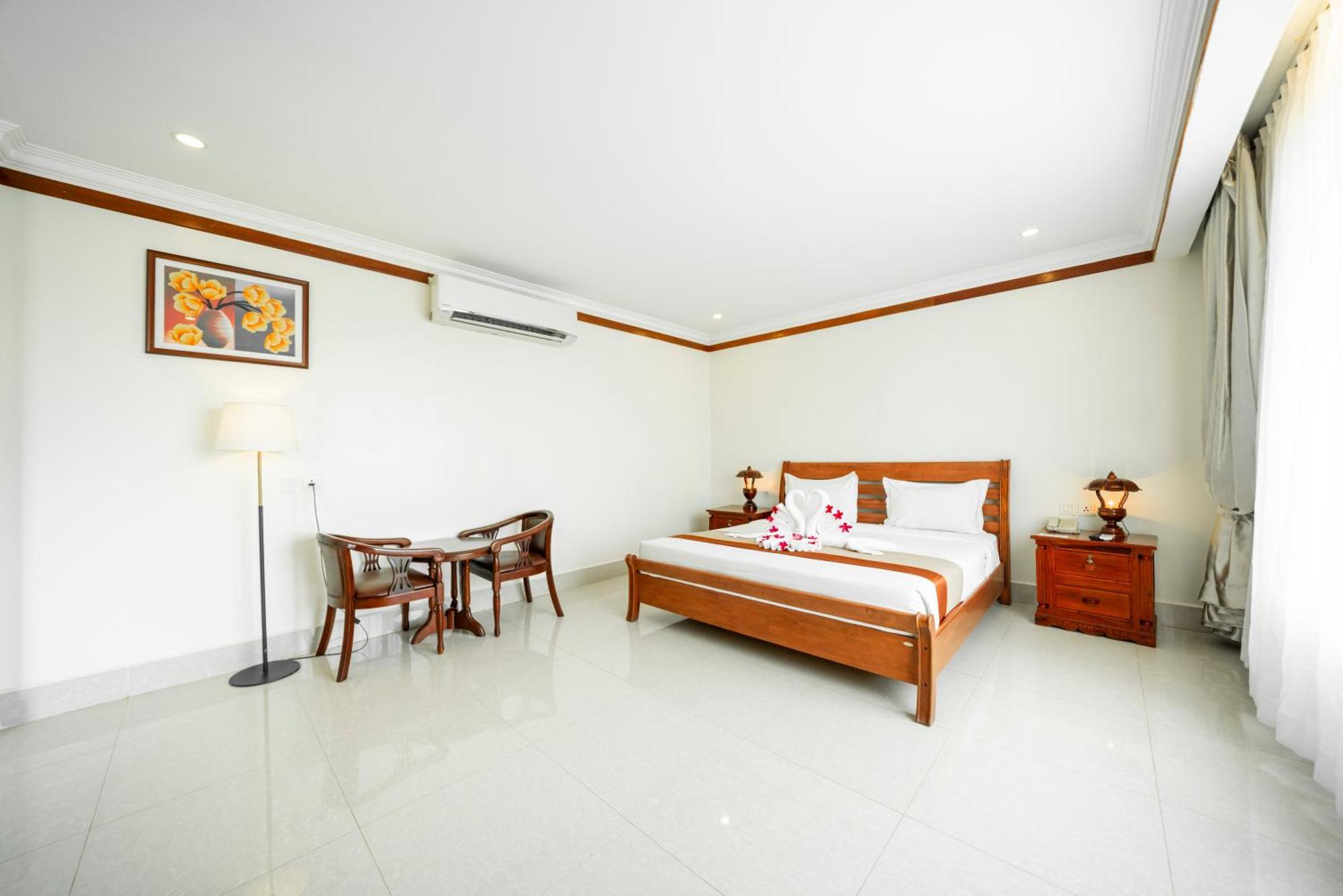 Pursat Riverside Hotel & Spa Bagian luar foto
