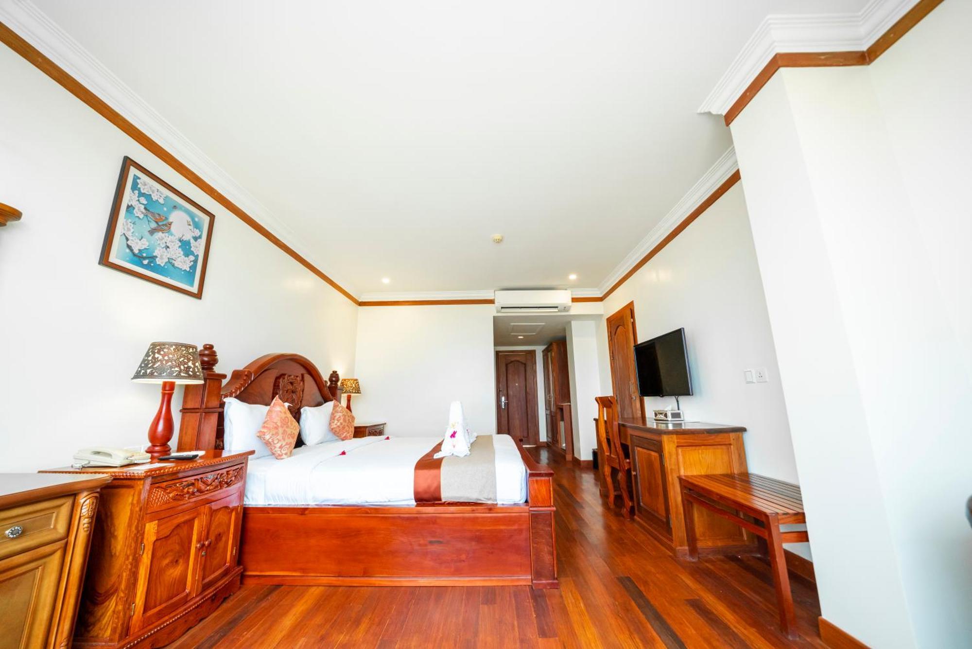 Pursat Riverside Hotel & Spa Bagian luar foto