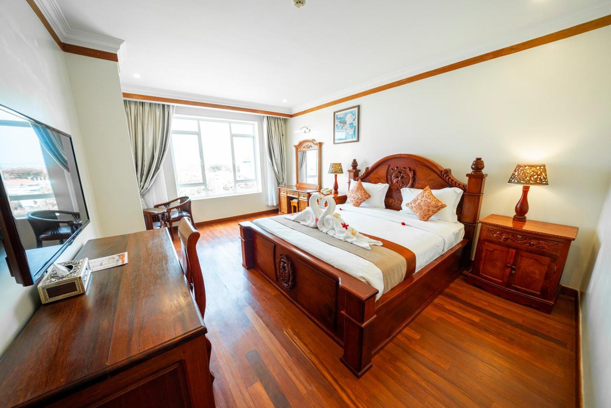 Pursat Riverside Hotel & Spa Bagian luar foto