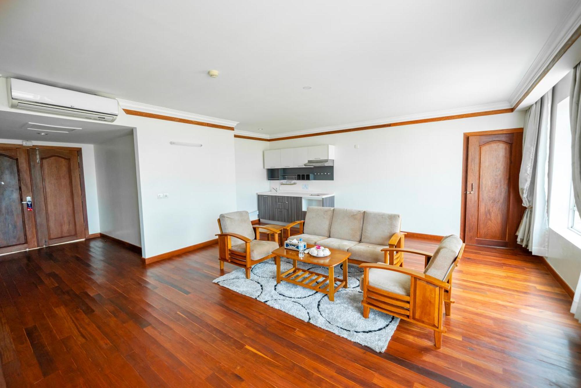 Pursat Riverside Hotel & Spa Bagian luar foto