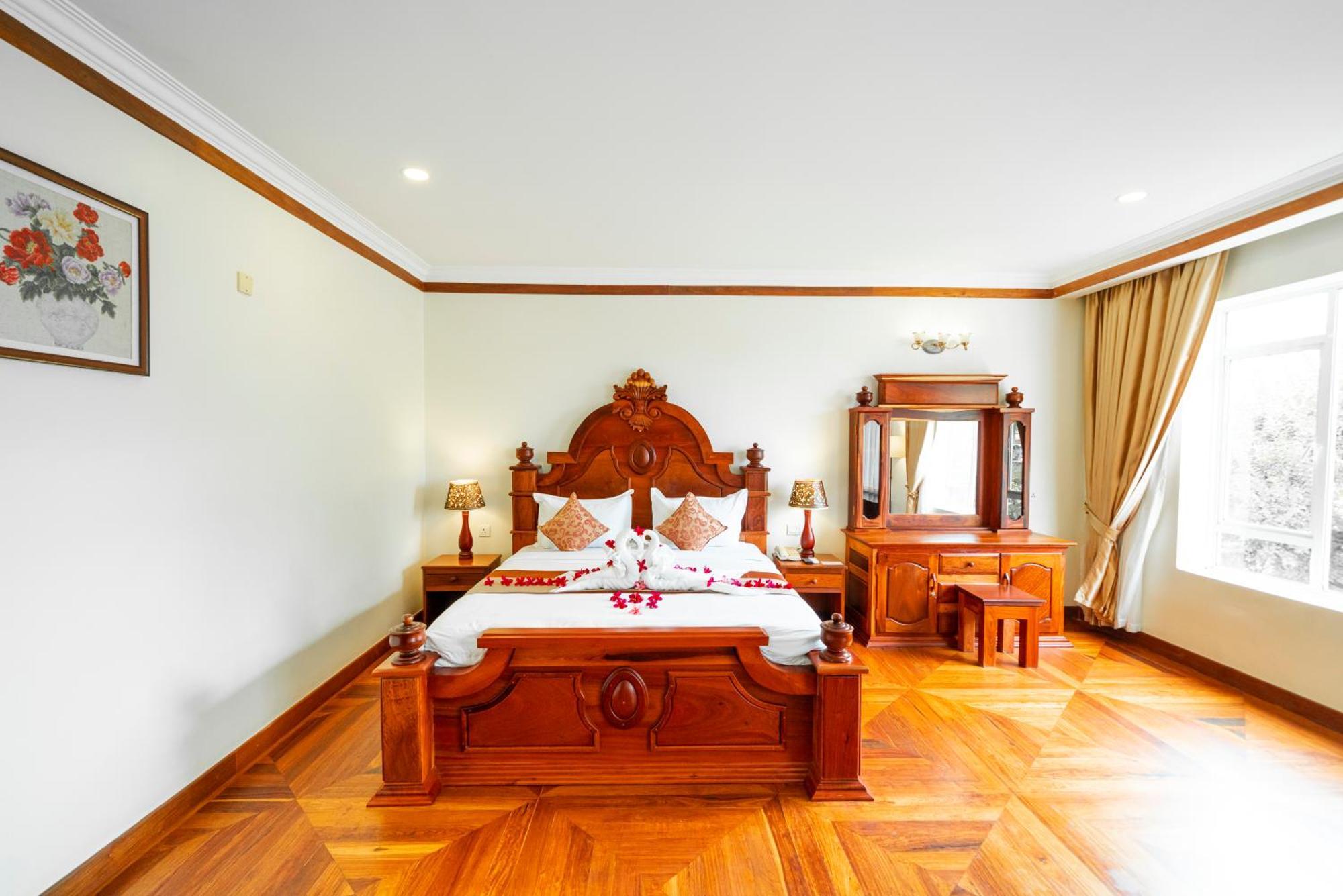 Pursat Riverside Hotel & Spa Bagian luar foto