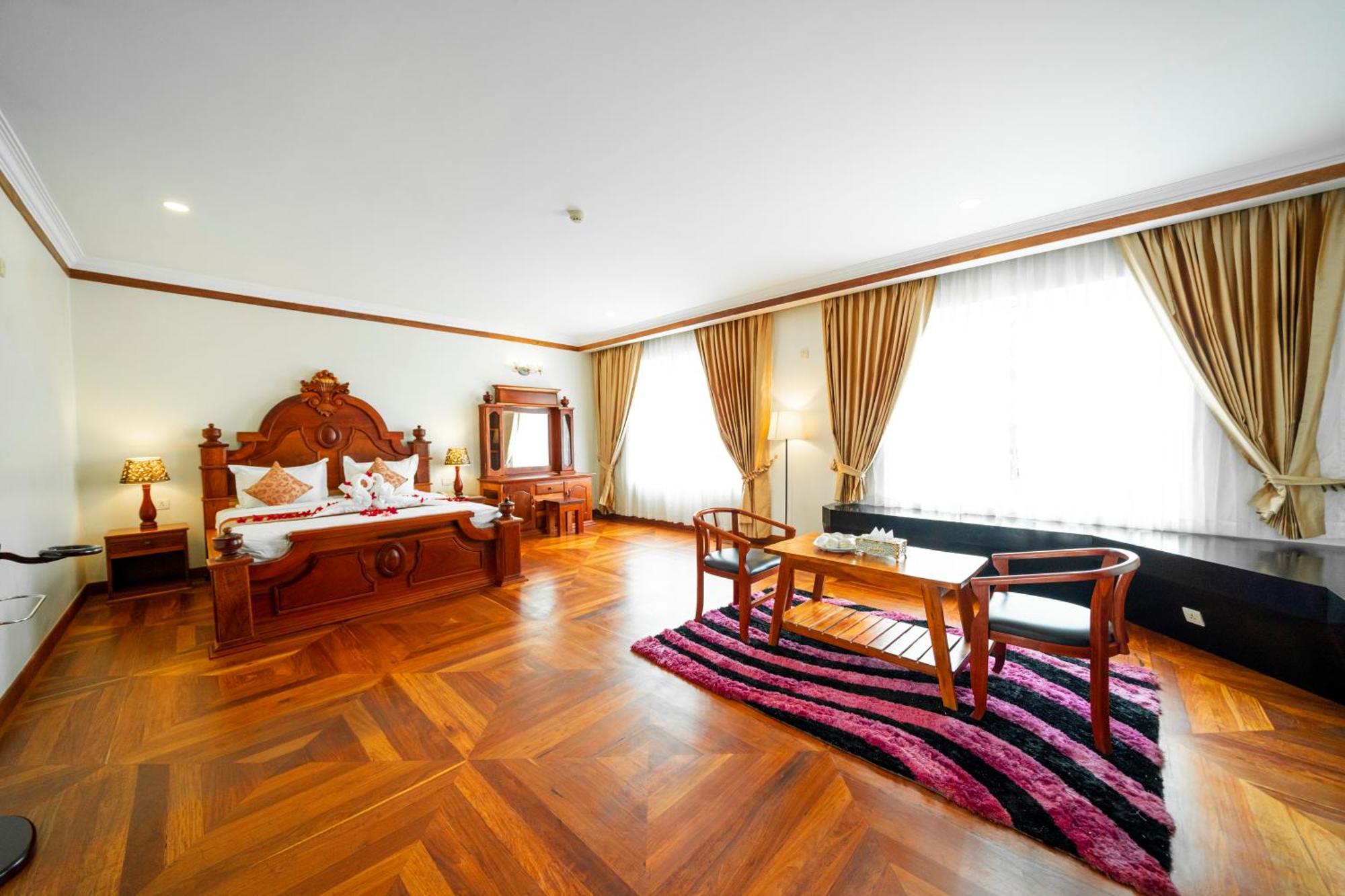 Pursat Riverside Hotel & Spa Bagian luar foto